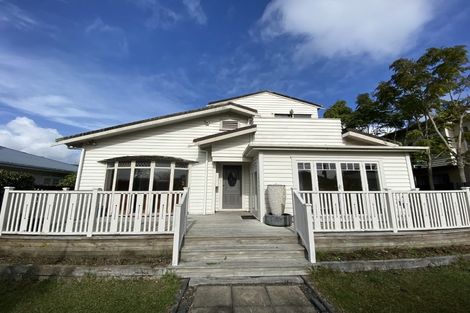 Photo of property in 6 Riro Street, Point Chevalier, Auckland, 1022