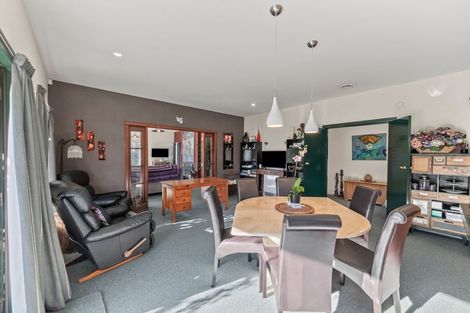 Photo of property in 1 Strachan Way, Highbury, Palmerston North, 4412