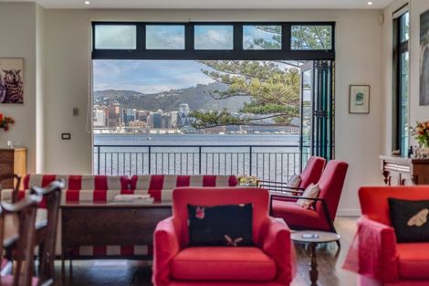 Photo of property in 286 Oriental Parade, Oriental Bay, Wellington, 6011