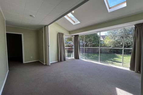 Photo of property in 35 Lochee Road, Upper Riccarton, Christchurch, 8041