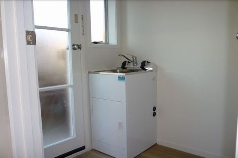 Photo of property in 2/109 Glenmore Road, Sunnyhills, Auckland, 2010