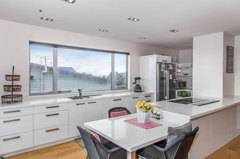 Photo of property in 515 Whangaparaoa Road, Stanmore Bay, Whangaparaoa, 0932