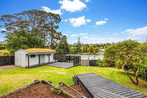 Photo of property in 43 Mcclintock Road, Massey, Auckland, 0614