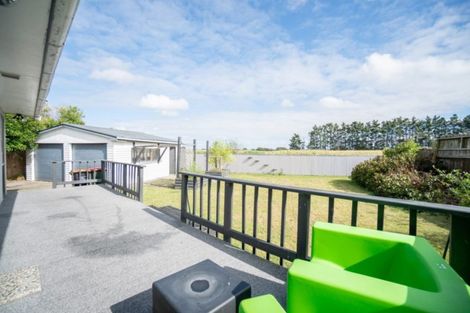 Photo of property in 35 Meadowbrook Drive, Cloverlea, Palmerston North, 4412