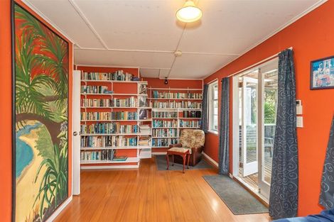 Photo of property in 619 Waitarere Beach Road, Waitarere Beach, Levin, 5510