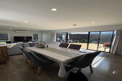 Photo of property in 121 Battalion Drive, Papakura, 2110