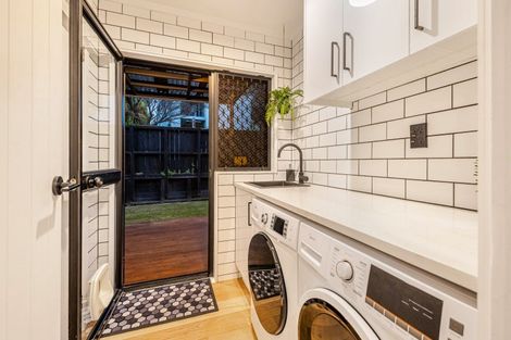 Photo of property in 1/22 Manuwai Road, Torbay, Auckland, 0630