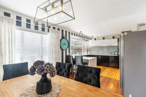 Photo of property in 158 Royal Park Drive, Parklands, Christchurch, 8083