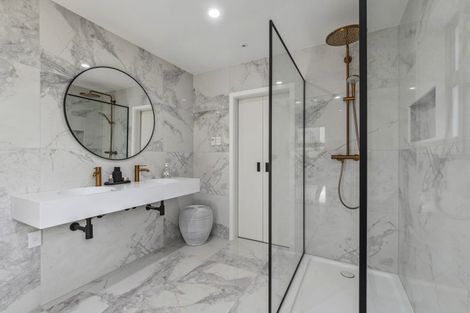 Photo of property in 9 Seymour Road, Mellons Bay, Auckland, 2014