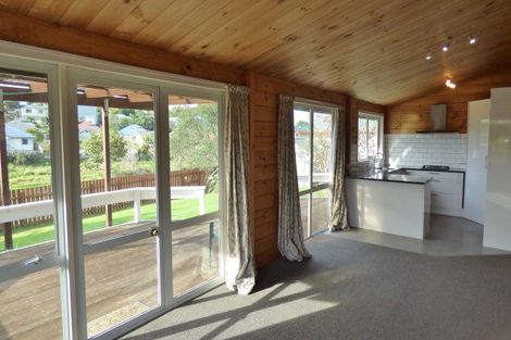 Photo of property in 43 Charlotte Street, Stanmore Bay, Whangaparaoa, 0932