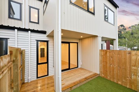 Photo of property in 1/42 Woodside Road, Massey, Auckland, 0614