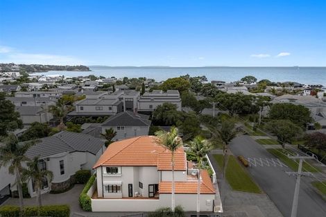 Photo of property in 12a Saltburn Road, Milford, Auckland, 0620