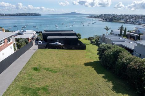 Photo of property in 27b Takutai Avenue, Bucklands Beach, Auckland, 2012