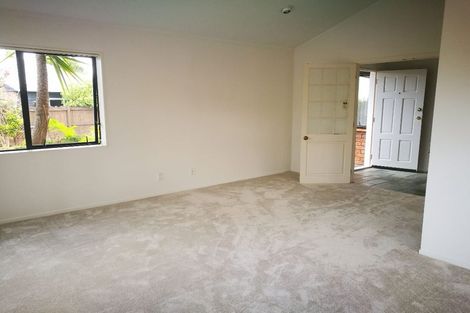 Photo of property in 30 Glucina Avenue, West Harbour, Auckland, 0618