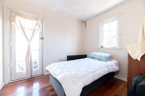 Photo of property in 119 Mcleod Road, Te Atatu South, Auckland, 0610