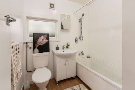 Photo of property in 33 Glenelg Street, Bradford, Dunedin, 9011
