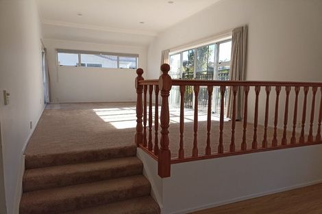 Photo of property in 29 Ayton Drive, Totara Vale, Auckland, 0629