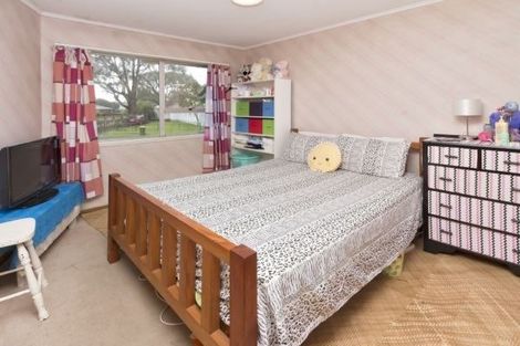 Photo of property in 2 Heyford Close, Mangere, Auckland, 2022