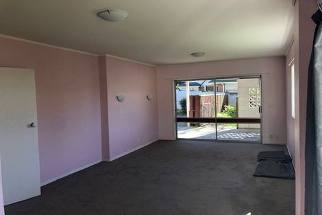 Photo of property in 76a Cook Street, Howick, Auckland, 2014