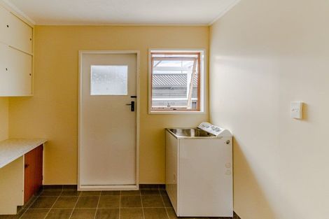 Photo of property in 3 Dolbel Street, Taradale, Napier, 4112