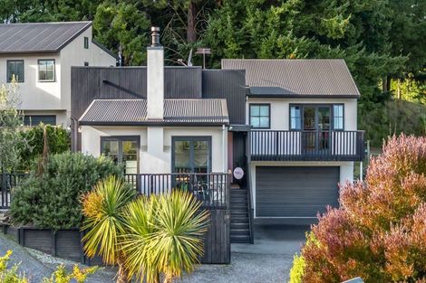 Photo of property in 13 Trevathan Lane, Wanaka, 9305