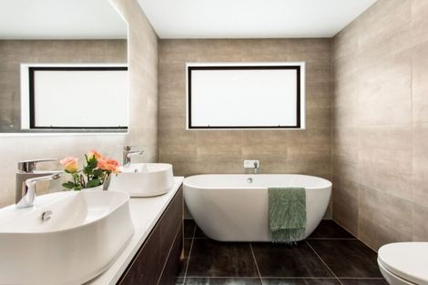 Photo of property in 17 Tawatawa Street, Long Bay, Auckland, 0630