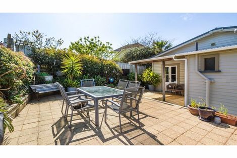 Photo of property in 26 Tipahi Street, Nelson South, Nelson, 7010