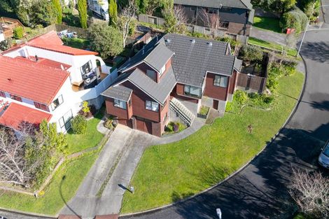 Photo of property in 11 Duval Grove, Tawa, Wellington, 5028