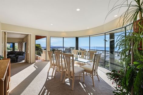 Photo of property in 139 Moncks Spur Road, Redcliffs, Christchurch, 8081