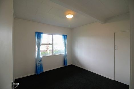Photo of property in 17 Crampton Place, Manurewa, Auckland, 2102