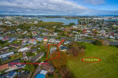 Photo of property in 1/88 Ti Rakau Drive, Pakuranga, Auckland, 2010