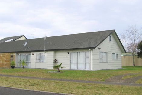 Photo of property in 100 Lorraine Place, Whangamata, 3620