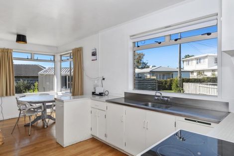 Photo of property in 7a Lynwood Place, Brookfield, Tauranga, 3110