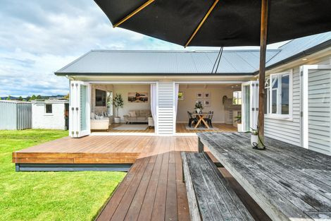 Photo of property in 25 Village Way, Ardmore, Papakura, 2582