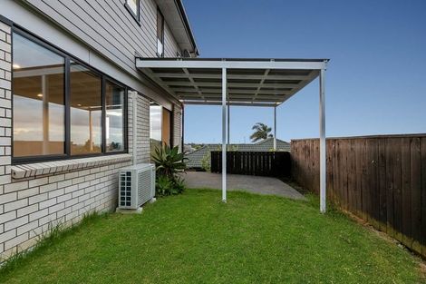 Photo of property in 24 Lane Cameron Place, Flat Bush, Auckland, 2019