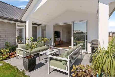 Photo of property in 29 Kotiate Street, Papamoa Beach, Papamoa, 3118