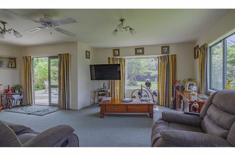 Photo of property in 393 Naughton Road, Kerrytown, Timaru, 7975