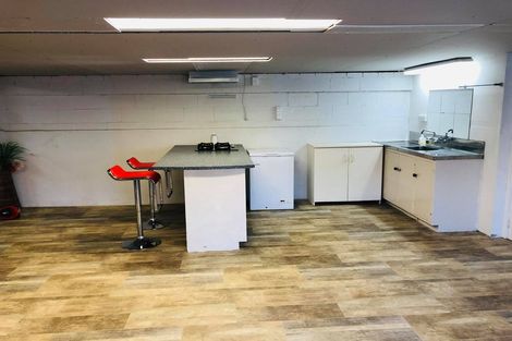 Photo of property in 18 Renwick Street, Papakura, 2110