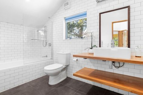 Photo of property in 246b Fernhill Road, Sunshine Bay, Queenstown, 9300