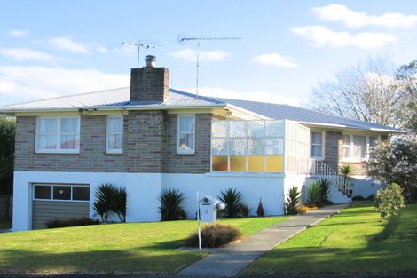 Photo of property in 4 Renwick Street, Papakura, 2110