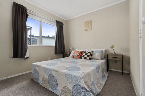 Photo of property in 12 Sari Place, Massey, Auckland, 0614