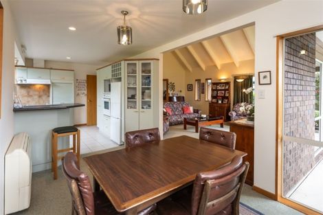 Photo of property in 2 Pentonville Close, Westmorland, Christchurch, 8025