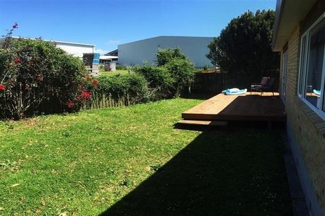 Photo of property in 20a Justin Place, Te Atatu Peninsula, Auckland, 0610
