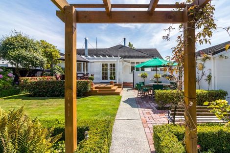 Photo of property in 20 Roa Road, Fendalton, Christchurch, 8041