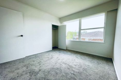 Photo of property in 3 Addison Drive, Glendene, Auckland, 0602