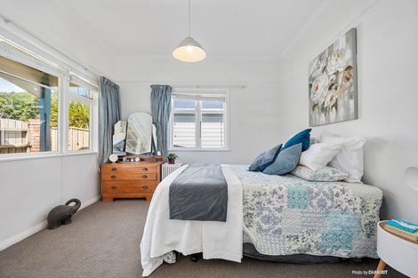Photo of property in 12 Danube Street, Island Bay, Wellington, 6023