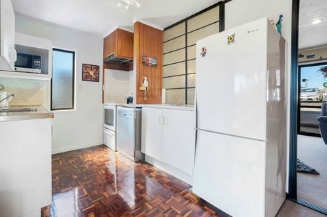 Photo of property in 2/23 Swan Crescent, Pakuranga, Auckland, 2010