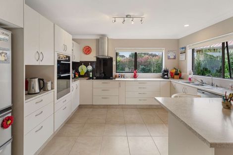 Photo of property in 1 Waharua Place, Tawhero, Whanganui, 4501