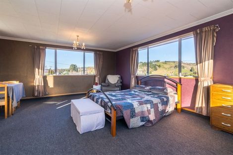 Photo of property in 66 Waldron Crescent, Green Island, Dunedin, 9018