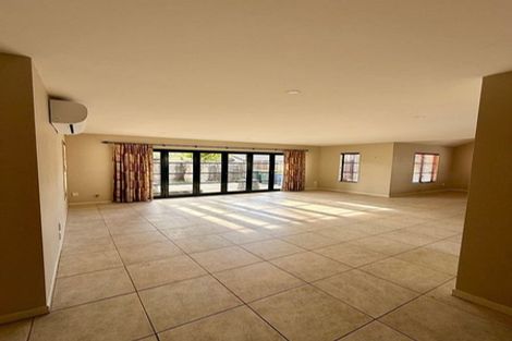 Photo of property in 2 Oakway Drive, Schnapper Rock, Auckland, 0632